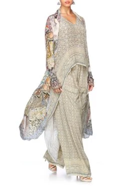 WIDE LEG TROUSER THREADED UNION -Vivid Couture 18929 camilla on body 140118 sh 12 0292 1 1d0e181a cf9f 4173 91f6 87af44ff1203