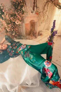 WIDE LEG PANT WITH GATHERED POCKETS EMERALD'S ORBIT -Vivid Couture 191113 CAMILLA THENNOW 2001 09 2311