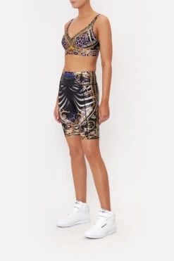 V-NECK ACTIVE CROP SHES GOT GRACE -Vivid Couture CAMILLA 00016329 V NECK ACTIVE CROP SHES GOT GRACE 2