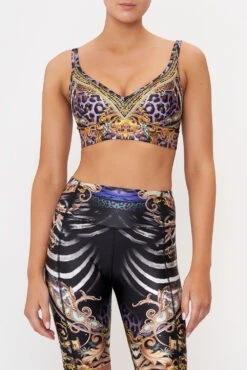 V-NECK ACTIVE CROP SHES GOT GRACE -Vivid Couture CAMILLA 00016329 V NECK ACTIVE CROP SHES GOT GRACE 4