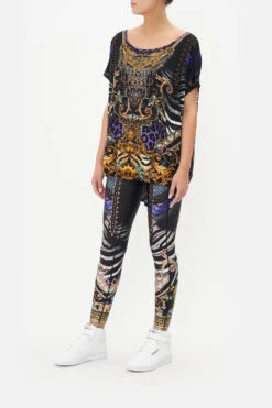 LOOSE FIT TEE SHES GOT GRACE -Vivid Couture CAMILLA 00018385 LOOSE FIT TEE SHES GOT GRACE 2