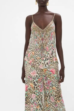 V-NECK BIAS CAMI QUEEN ATLANTIS -Vivid Couture CAMILLA 00021020 V NECK BIAS CAMI QUEEN ATLANTIS 4