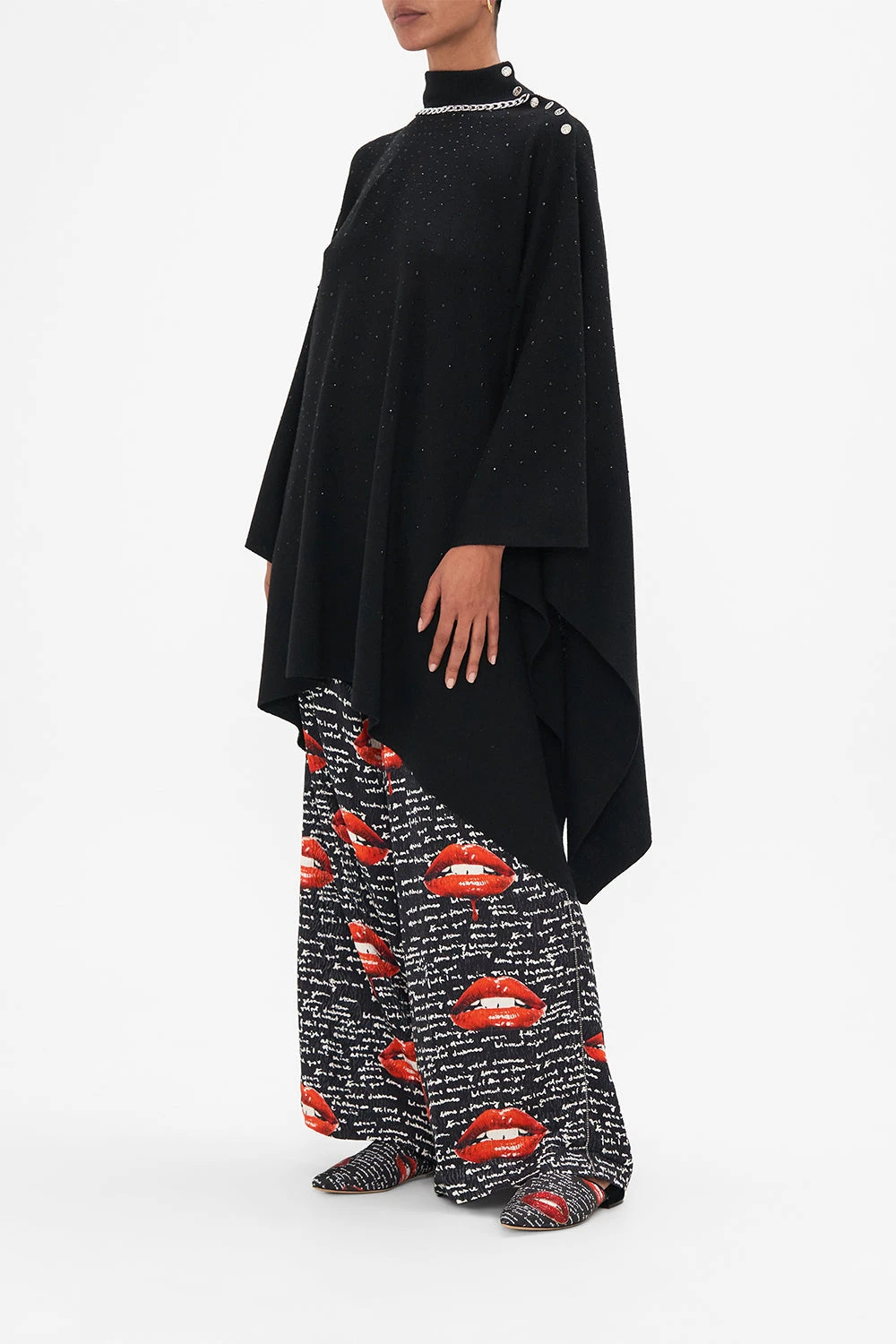 HIGH NECK HANDKERCHIEF PONCHO CHAOS MAGIC 6 HIGH NECK HANDKERCHIEF PONCHO CHAOS MAGIC - Image 4