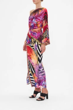 ONE SHOULDER JERSEY DRESS WILD LOVING -Vivid Couture CAMILLA 00022164 ONE SHOULDER JERSEY DRESS WILD LOVING 2 33c5f6e4 f3cc 4dc6 bd8d 080fae51c882