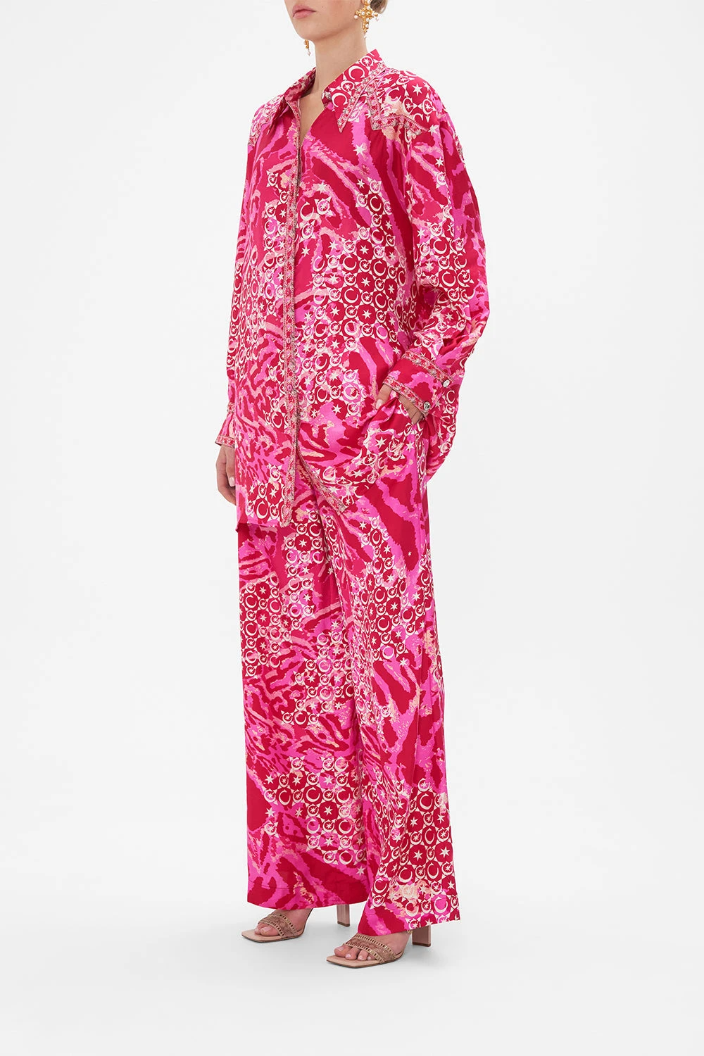 LONG LINE SHIRT WITH YOKE AND BUTTON DETAIL SONG OF SACRIFICE - Image 4