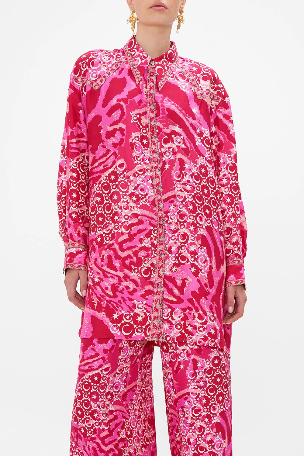 LONG LINE SHIRT WITH YOKE AND BUTTON DETAIL SONG OF SACRIFICE - Image 5