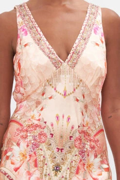 V-NECK SLIP DRESS ADORE ME -Vivid Couture CAMILLA 00022357 VNECK SLIP DRESS ADORE ME 5