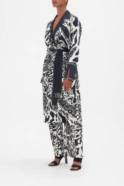 SPLIT CUFF SOFT COAT FELINE FANTASY -Vivid Couture CAMILLA 00022639 SPLIT CUFF SOFT COAT FELINE FANTASY 2