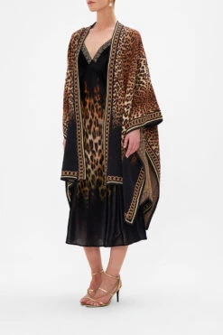 THROW OVER JUNGLE DREAMING -Vivid Couture CAMILLA 00022666 THROW OVER JUNGLE DREAMING 2