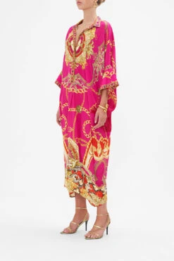 BATWING KAFTAN WILD AND RUNNING -Vivid Couture CAMILLA 00022802 BATWING KAFTAN WILD AND RUNNING 2 bc6a8506 8344 4ce7 8a37 995b2b3799f6
