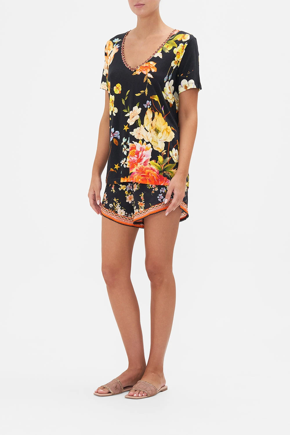 RELAXED V-NECK TEE - ALL OVER PRINT SECRET HISTORY - Image 2