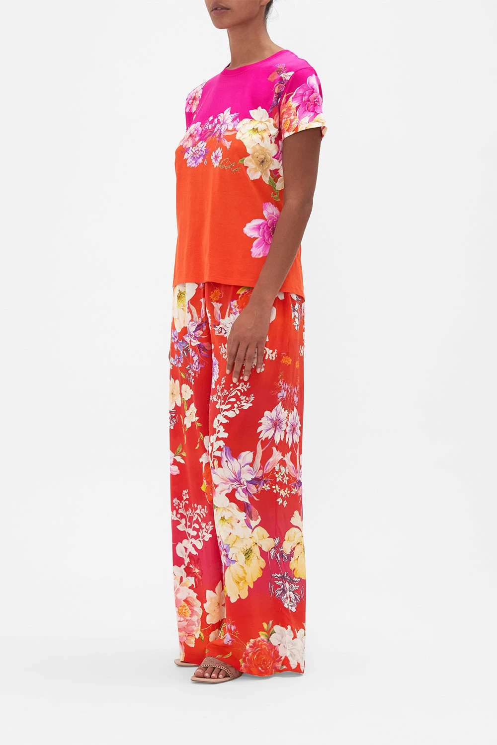 EASY TEE - ALL OVER PRINT KISS AND TELL - Image 2