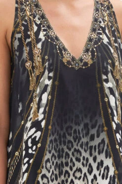 V NECK BUTTON BACK TOP UNTAMED ROYALTY -Vivid Couture CAMILLA 00022930 V NECK BUTTON BACK TOP UNTAMED ROYALTY 5