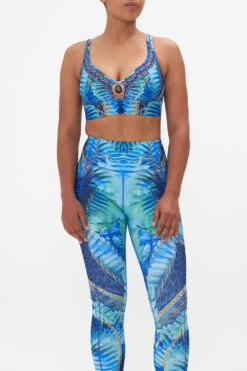 V-NECK ACTIVE CROP SONG OF THE JUNGLE -Vivid Couture CAMILLA 00022959 VNECK ACTIVE CROP SONG OF THE JUNGLE 4