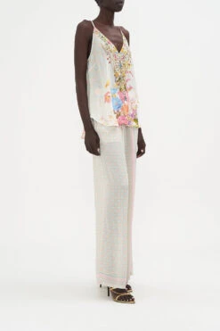 V NECK CAMI SUNLIGHT SYMPHONY -Vivid Couture CAMILLA 00023434 V NECK CAMI SUNLIGHT SYMPHONY 2