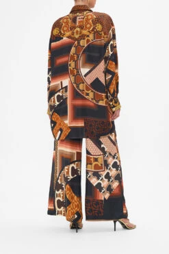 LONG LINE SHIRT WITH YOKE AND BUTTON DETAIL FEELING FRESCO -Vivid Couture CAMILLA 00023584 FEELINGFRESCO LONGLINESHIRTWITHYOKEANDBUTTONDETAIL 3