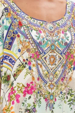 ROUND NECK KAFTAN AMALFI AMORE -Vivid Couture CAMILLA 00023688 AMALFIAMORE ROUNDNECKKAFTAN3