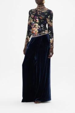 JERSEY TURTLENECK PLAY YOUR CARDS RIGHT 11 JERSEY TURTLENECK PLAY YOUR CARDS RIGHT -Vivid Couture CAMILLA 00023911 JERSEY TURTLENECK PLAY YOUR CARDS RIGHT 2