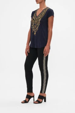 V-NECK TEE DUOMO KALEIDO -Vivid Couture CAMILLA 00024217 DUOMOKALEIDO V NECKTEE 3