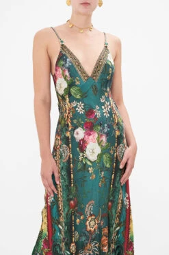 V NECK BIAS SLIP VERDIS WORLD -Vivid Couture CAMILLA 00024731 VERDISWORLD VNECKBIASSLIPCRYSTALSTRAPS 4