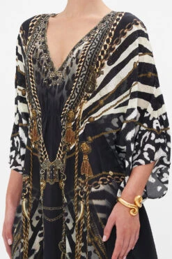 GATHERED WAIST KAFTAN UNTAMED ROYALTY -Vivid Couture CAMILLA 00024831 GATHERED WAIST KAFTAN UNTAMED ROYALTY 5 66dfce4c b0cc 4b31 9b2e 4aa8af4147c7