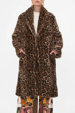 LONG TEDDY COAT WAVE YOUR WAND -Vivid Couture CAMILLA 00024840 LONGTEDDYCOATWAVEYOURWAND WAVE YOUR WAND 4