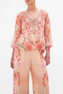 SHIRRED CUFF BLOUSE ADORE ME -Vivid Couture CAMILLA 00024849 SHIRRED CUFF BLOUSE ADORE ME 4