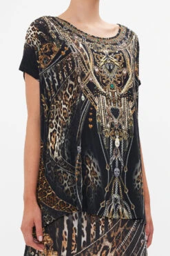 LOOSE FIT TEE - ALL OVER PRINT CHAOS IN THE COSMOS -Vivid Couture CAMILLA 00025987 CHAOSINTHECOSMOS LOOSEFITTEE 5