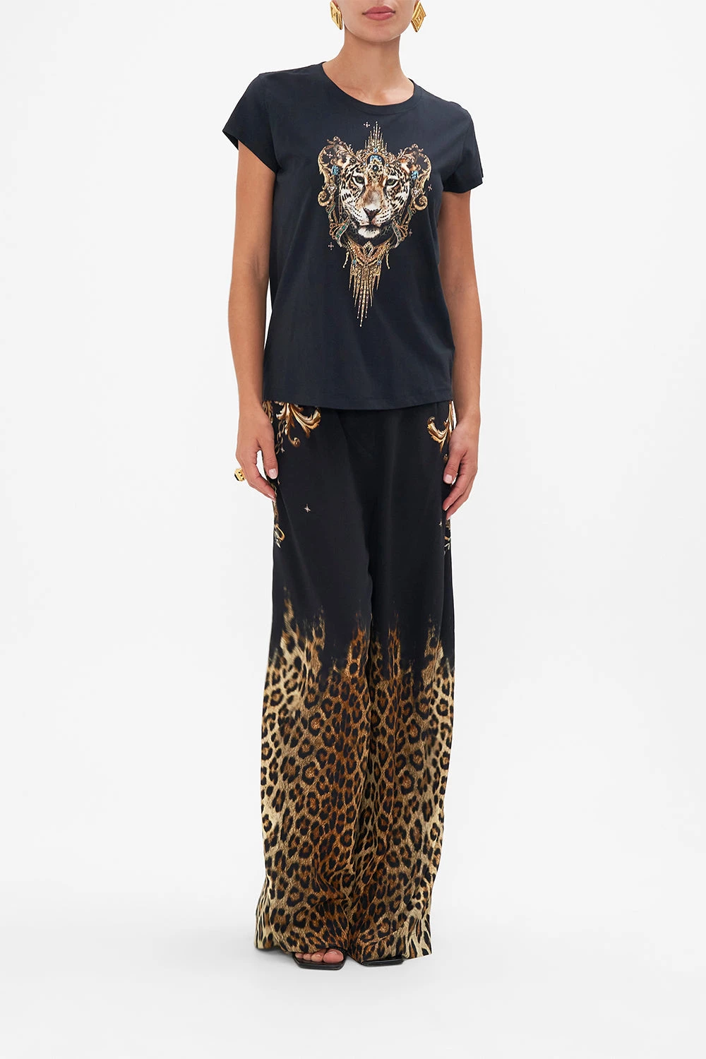 ORGANIC COTTON CURVED HEM FITTED TEE- BLACK LIONS MANE 4 ORGANIC COTTON CURVED HEM FITTED TEE- BLACK LIONS MANE - Image 2