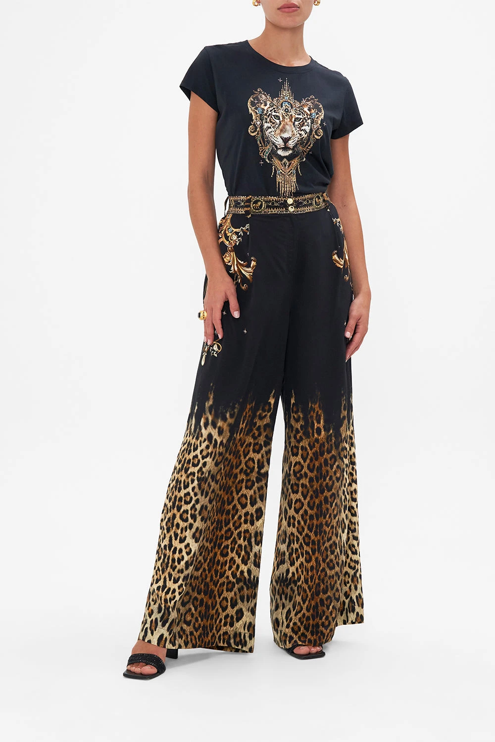 ORGANIC COTTON CURVED HEM FITTED TEE- BLACK LIONS MANE 3 ORGANIC COTTON CURVED HEM FITTED TEE- BLACK LIONS MANE