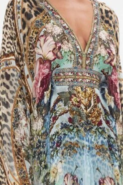 LONG KAFTAN WITH WAIST DETAIL LETTERS TO LEO -Vivid Couture CAMILLA 00026629 LETTERSTOLEO BELTEDKAFTANW ARMDETAIL 5