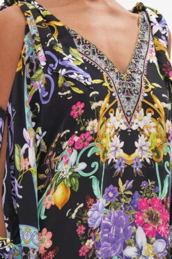 SCARF TIE KAFTAN MEET ME IN MARCHESA -Vivid Couture CAMILLA 00026644 MEETMEINMARCHESA SCARFTIEKAFTAN3