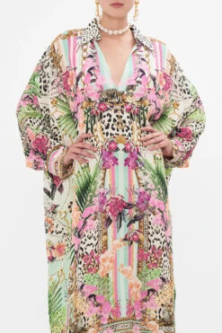 WING COLLAR KAFTAN DEAR AMORE MIO -Vivid Couture CAMILLA 00026705 DEARAMOREMIO WINGCOLLARKAFTAN 3