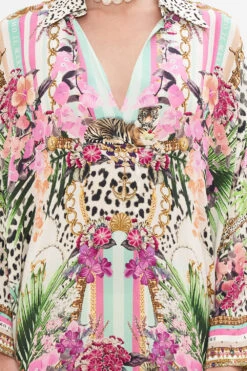 WING COLLAR KAFTAN DEAR AMORE MIO -Vivid Couture CAMILLA 00026705 DEARAMOREMIO WINGCOLLARKAFTAN 4