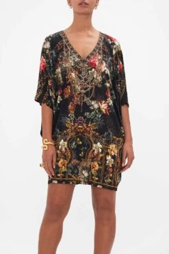 BAT SLEEVE DRESS A NIGHT AT THE OPERA -Vivid Couture CAMILLA 00028216 ANIGHTATTHEOPERA BATSLEEVEDRESS 4