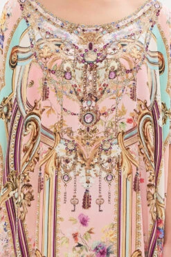 ROUND NECK KAFTAN LETTERS FROM THE PINK ROOM -Vivid Couture CAMILLA 00028223 ROUND NECK KAFTAN LETTERS FROM THE PINK ROOM5 5