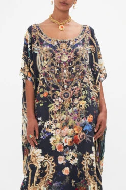 ROUND NECK KAFTAN PLAY YOUR CARDS RIGHT -Vivid Couture CAMILLA 00028225 PLAYYOURCARDSRIGHT ROUNDNECKKAFTAN 4