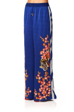 WIDE LEG TRACK PANT GEISHA GIRL -Vivid Couture camilla geisha girl wide leg track pant 2 952ec26e a476 434e 9ddf 1ea2567c906b