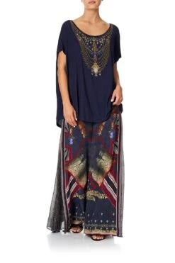 HIGH WAISTED TROUSER WITH GODET THIS CHARMING WOMAN -Vivid Couture camilla round neck t shirt this charming woman e09766b7 0bbf 4123 bd58 ba2fff3cf396