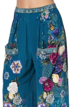 WIDE LEG TROUSER WITH FRONT POCKETS LUNAR GAZING -Vivid Couture camilla wide leg trouser with front pockets lunar gazing 7