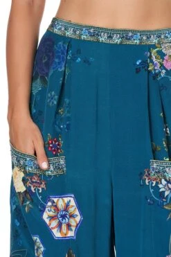 WIDE LEG TROUSER WITH FRONT POCKETS LUNAR GAZING -Vivid Couture camilla wide leg trouser with front pockets lunar gazing 8