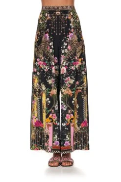 WIDE LEG TROUSER WITH FRONT POCKETS MONTAGUES CAPULET -Vivid Couture camilla wide leg trouser with front pockets montagues capulet 1