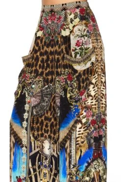 WIDE LEG TROUSER WITH FRONT POCKETS STRONGER TOGETHER -Vivid Couture camilla wide leg trouser with front pockets stronger together 7