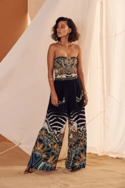 WIDE LEG TROUSER WITH FRONT POCKETS LOST PARADISE -Vivid Couture drop2 0000s 0002 190411 Camillah 49 3882