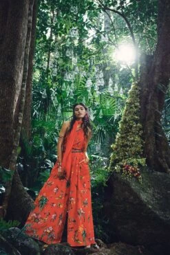 WIDE LEG PANT WITH GATHERED POCKETS CINEMA PARADISO -Vivid Couture drop6 0000s 0002 190730 Camilla SH 09 583 6d144838 27cb 4e0c a856 eb4b85938eee